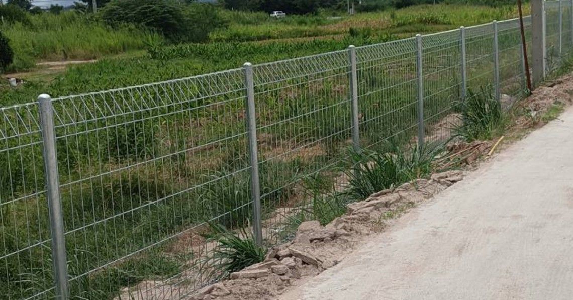 Металлические заборы Stick Type - 650 ฿ LT_ADVGR_ALTPHOTO 3