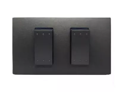 Одноклавишный двухпозиционный выключатель SIEMENS, модель Set-5TA9850-11M04 за 183฿ (ID:79522)